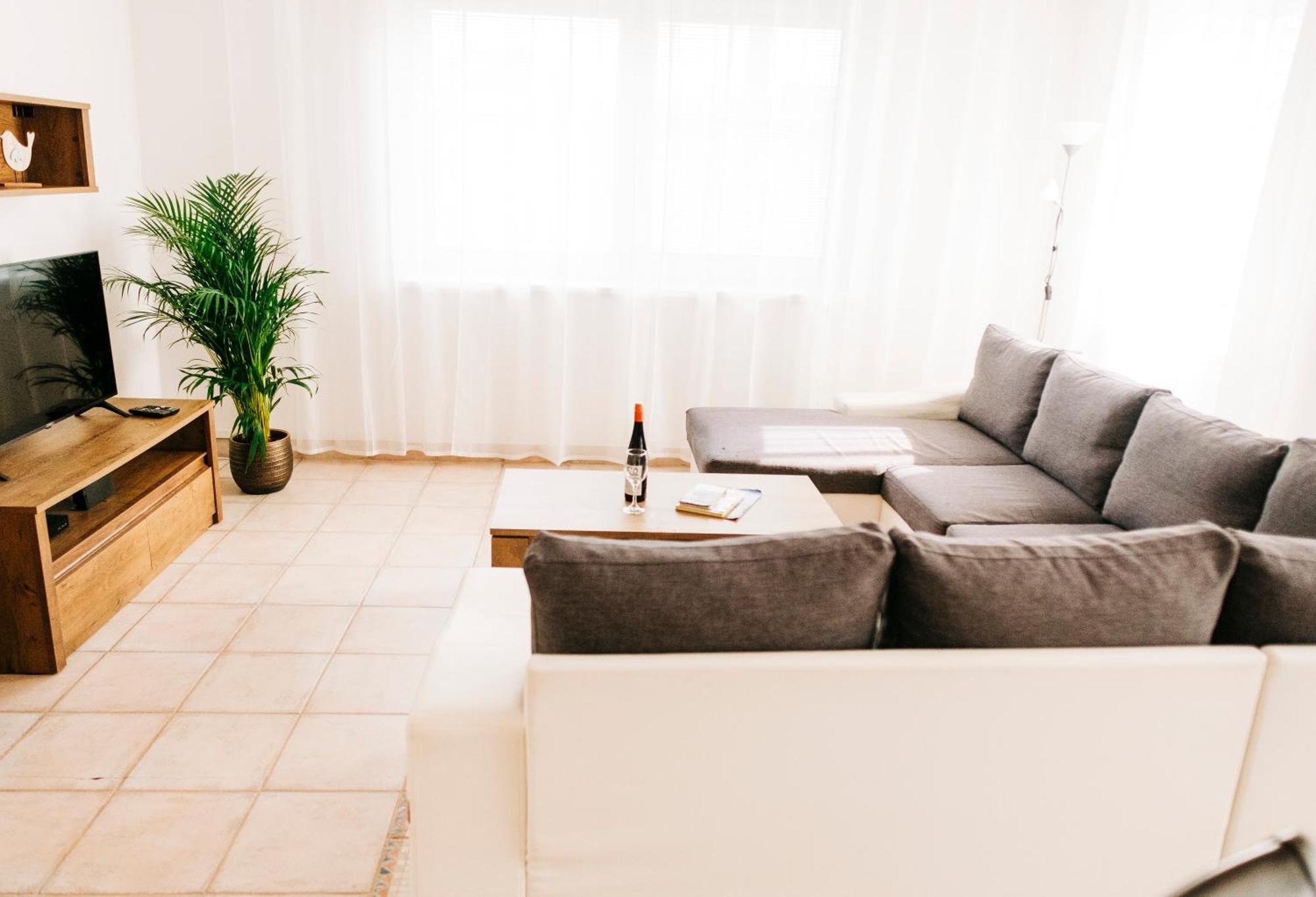 Krásnohorské Podhradie Castle Village Apartment מראה חיצוני תמונה